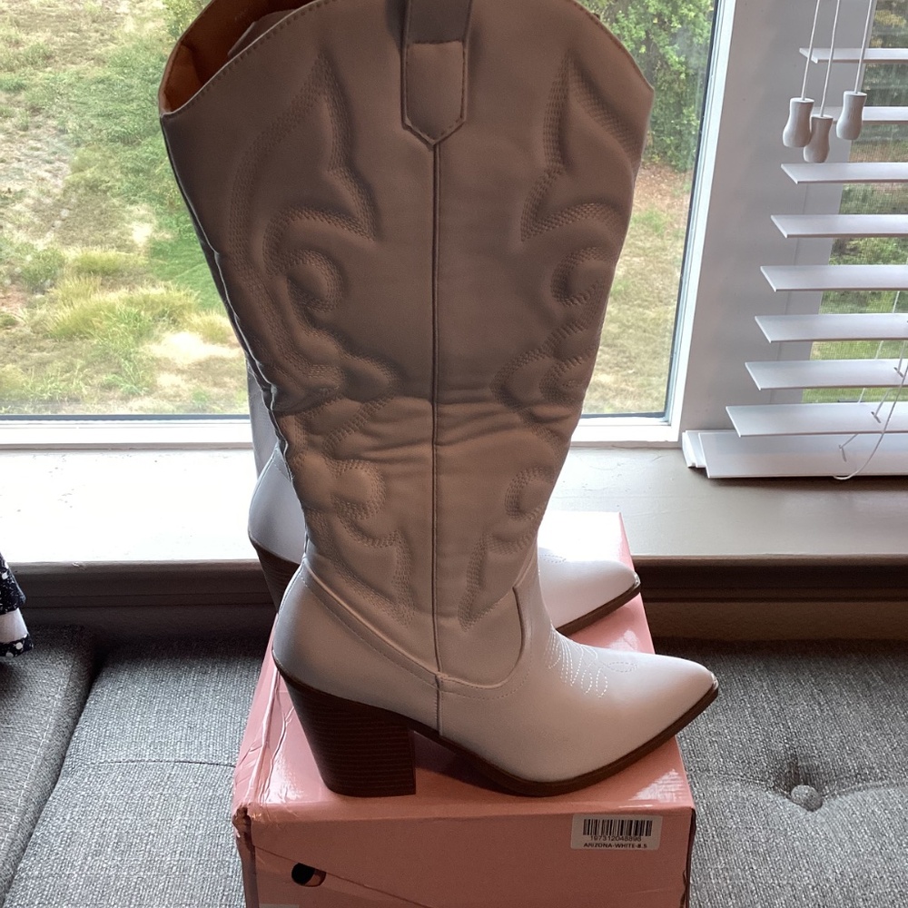 BERNESS Metallic Quilted Cowboy Boot (Women) 8.5M - Picture 3 of 14